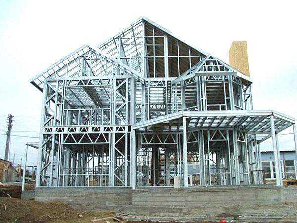 兴化钢结构建筑的腐蚀问题应该如何预防